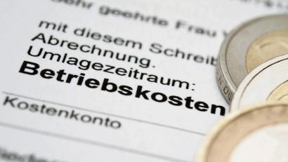 Symbolbild:  Andrea Warnecke/dpa
Rechtzeitig abgerechnet, oder nicht? Vermieter haben zur Erstellung der Betriebskostenabrechnung nach Ablauf des Abrechnungszeitraums höchstens zwölf Monate Zeit.