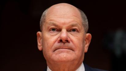 Bild: Michael Kappeler/dpa
Macht er es noch einmal? Die SPD-Führung zögert bei der Nominierung von Scholz zum Kanzlerkandidaten.