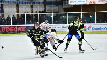 Bild: SignaLight-AP
Brandon Walkom (links) traf gegen Landsberg viermal für den ERSC Amberg, dennoch reichte es nur zu einem Zähler in der Eishockey-Bayernliga.