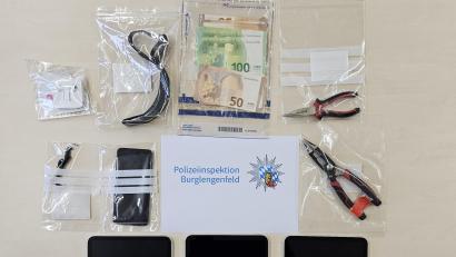 Bild: PI Burglengenfeld/fb/exb
Ein Teil der sichergestellten Beute ist hier abgebildet.