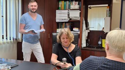 Bild: lep
Facharzt Sebastian Grau (links) und Fachärztin Steffi Wiltsch sind ein Team in der Gemeinschaftspraxis in Kirchenthumbach.