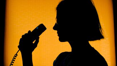 Symbolbild: Patrick Pleul
New York is calling: Eine Mitarbeiterin einer amerikanischen Seelsorger-Hotline bat die Amberger Polizei bei einem Fall um Hilfe.