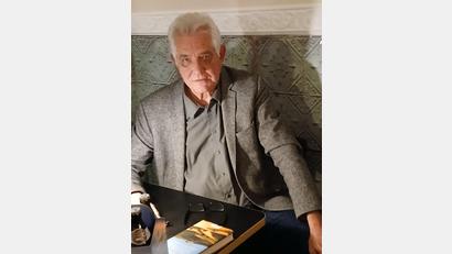 Bild: Heiner Brückner
Bernhard Setzwein liest aus seinem neuen Roman „Kafkas Reise durch die bucklige Welt“ in Pressath.