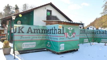 Bild: Petra Hartl
Für ihre zahlreichen Baumaßnahmen auf dem Sportgelände erhält die DJK Ammerthal gemäß mehrheitlichem Beschluss und nach längerer Diskussion im Gemeinderat einen Zuschuss.