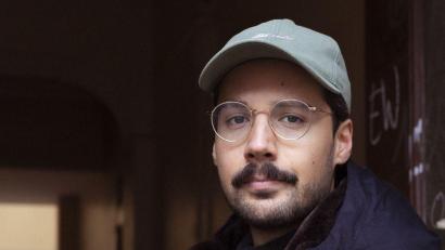 Bild: Literaturhaus
Ozan Zakariya Keskinkilic zieht als neuer Stipendiat in den Stadtmauerturm ein.