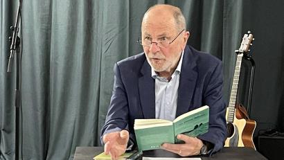 Bild: Susanne Schwab
Der Amberger Autor Friedrich Brandl ist Künstler des Monats in der Metropolregion Nürnberg. Das sollte schon auch erwähnt werden.