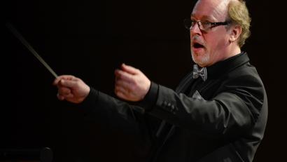 Archivbild: Petra Hartl
30 Jahre als Chorleiter: Thomas Appel dirigiert den Amberger Oratorienchor.