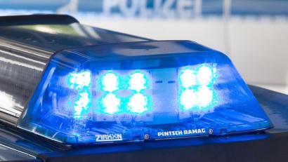 Bild: Friso Gentsch/dpa
Die Polizei sucht nach den Tätern. (Symbolbild)