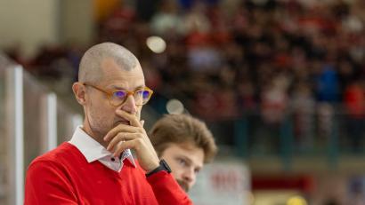 Bild: Andreas Nickl/exb
Die Eisbären Regensburg aus der DEL2 haben sich am Samstag vom finnischen Trainer Ville Hämäläinen getrennt.
