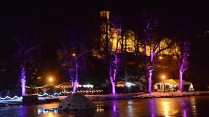 Bild: bey
Zum Adventsmarkt am Samstag, 7. Dezember, erwartet die Besucher am Stadtweiher märchenhafte Atmosphäre.