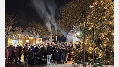 Bild: lep
Die Veranstaltungsreihe „Advent-After-Work-Partys in Kirchenthumbach, wird vom Marktverband weitergeführt. Die Vereine übernehmen wieder die Bewirtung in bester Manier.