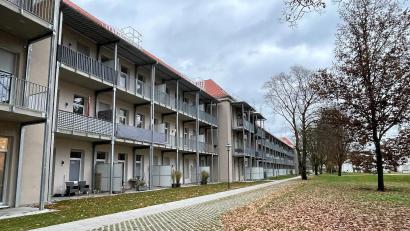 Bild: Susanne Schwab
Nach langem Hoffen und Bangen sind die 119 Wohnungen im alten Bettenhaus des ehemaligen Amberger Bundeswehrkrankenhaus jetzt fertiggestellt und bewohnt.