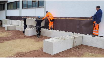 Bild: Stadt Schnaittenbach
Auf ein neu ausgebauten Lagerplatz beim städtischen Bauhof kann künftig Schüttgut wie Sande und Schotter gelagert werden.