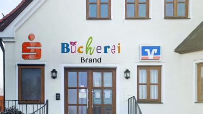 Bild: ld
Auch der Keller des Gebäudes der ehemaligen Sparkasse wird vielleicht bald belebt sein. Mit dem Anschluss des Pfarrheims an das Kinderhaus verliert der Jugendgemeinderat seinen Raum und erhält vielleicht im Keller unter der Gemeindebücherei sein neues Domizil.