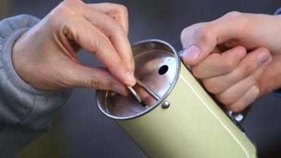 Symbolbild: Karl-Josef Hildenbrand/dpa
Gegen seriöse Spendensammler ist nichts einzuwenden, derzeit sind jedoch Betrüger unterwegs.