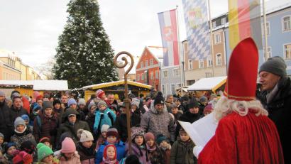 Archivbild: Josef Birner
Wegen des Weihnachtsmarktes in Hirschau fahren die Buslinien 455 und 463 am 1. Adventswochenende nicht durch die Innenstadt.