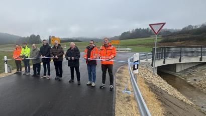 Bild: ge
Das Millionen-Projekt Reinbachbrücke ist jetzt offiziell für den Verkehr freigegeben.