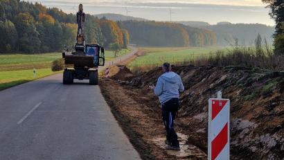 Bild: ge
Von Baumgarten zum Wasserwerk hinüber Richtung Schwend baute der Zweckverband eine 800 Meter lange neue Wasserleitung.