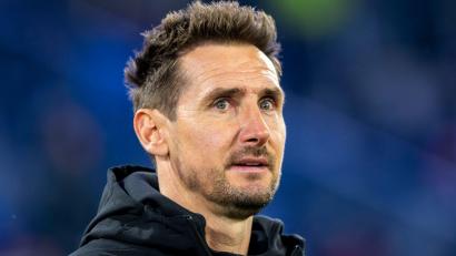Bild: David Inderlied/dpa
Miroslav Klose hat in seinem Kader eine Reaktion wahrgenommen.
