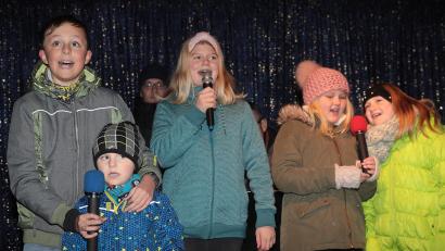 Archivbild: Wolfgang Steinbacher
Auf dem Amberger Weihnachtsmarkt gibt es auch 2024 wieder Karaoke. Und das gleich an drei Mittwochabenden. Los geht's am 4. Dezember im 18 Uhr. Das Alter spielt wie immer keine Rolle.