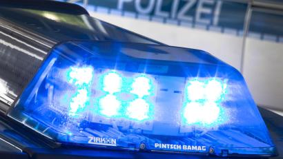 Bild: Friso Gentsch
Ein Pkw fängt plötzlich Feuer.