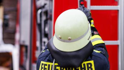Symbolbild: Philipp von Ditfurth/dpa
Die Feuerwehr hat wegen eines Alarms einen Supermarkt evakuiert.
