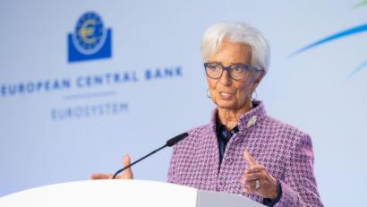 Bild: Bor Slana/STA/dpa
EZB-Präsidentin Lagarde warnt vor einer anhaltenden Konjunkturschwäche im Euroraum (Archivbild).