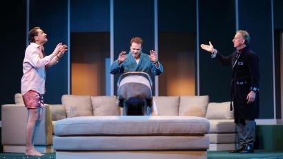 Bild: Dietrich Dettmann/exb
"Drei Männer und ein Baby" kommt als Boulevard-Komödie ins Stadttheater Amberg.