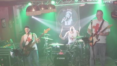 Bild: pi
Rockmusik vom Feinsten präsentieren Christian Schmucker, Tobias Bauer und Johannes Hochwart (von rechts).