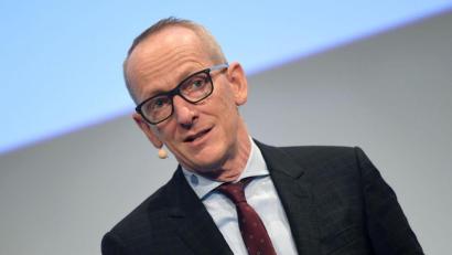 Bild: Andreas Gebert/dpa
Die Staatsanwaltschaft Hannover hat Anklage gegen den ehemaligen Continental-Chef Karl-Thomas Neumann wegen Beihilfe zum Betrug in mittelbarer Täterschaft erhoben.