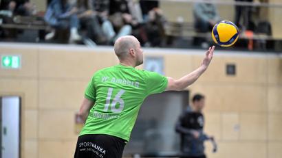 Bild: Hubert Ziegler
Die Amberger Volleyballer bangen in Mühldorf um den Einsatz von Milan Dornhöfer.