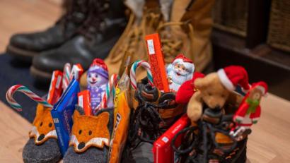 Bild: Monika Skolimowska/dpa-Zentralbild/dpa
Menschen in Deutschland geben 2024 laut NIQ mehr für Süßwaren als für jedes andere Lebensmittelsortiment aus.