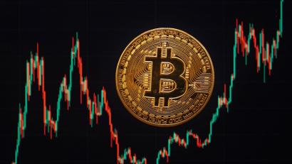 Bild: Fernando Gutierrez-Juarez/dpa
Allein seit den US-Präsidentschaftswahlen Anfang November legte der Bitcoin enorm zu. (Symbolbild)
