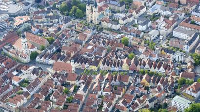 Bild: mür
Weiden darf sich über 21,8 Millionen Euro Schlüsselzuweisung freuen. Mehr erhält in der Oberpfalz nur Regensburg. Allerdings sind es für Weiden auch fast 3 Millionen Euro weniger als im Vorjahr.
