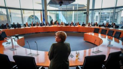 Bild: Kay Nietfeld/dpa
Dass sich Deutschland mit der Bundeswehr nach den Terroranschlägen in den USA vom 11. September 2001 an dem Militäreinsatz in Afghanistan beteiligt hat, findet Altkanzlerin Angela Merkel (CDU) auch im Rückblick richtig.