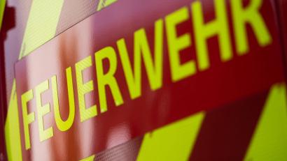Symbolbild: Marijan Murat/dpa
Bei einem Brand in einem Nürnberger Hochhaus werden vier Menschen leicht verletzt.