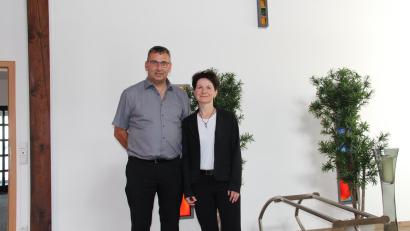 Bild: prh
Bereits in dritter Generation führen Stephan und Michaela Schmid das Neustädter Bestattungsunternehmen Schmid.