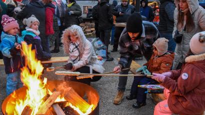 Bild: Stephan Huber
Ein beliebter Platz beim Raigeringer Winterzauber war rund um die Feuerschale.
