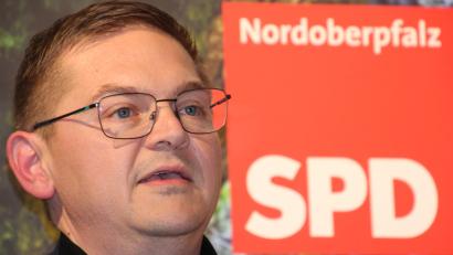Bild: kro
Gregor Forster gab sich beim Wahlkampfauftakt in Erbendorf kämpferisch.