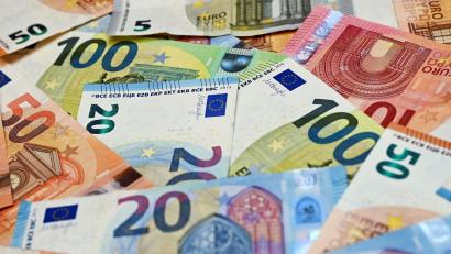 Symbolbild: Patrick Pleul/dpa-Zentralbild/dpa/Illustration
232,1 Millionen Euro: Der Haushalt des Landkreises Schwandorf steigt heuer in bisher noch nicht erreichte Höhen.