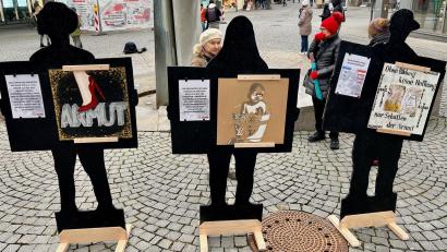 Bild: Gabi Schönberger
Die Kunstwerke zeigen eindrücklich die Probleme auf, die es weltweit mit der Durchsetzung der Menschenrechte gibt.