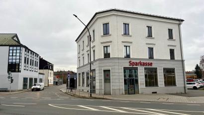 Bild: Gabi Schönberger
Das Gebäude der früheren Buchhandlung Schlegl muss weichen. Im Zuge der weiteren Wittgarten-Rahmenplanung soll hier ein markanter Neubau entstehen.