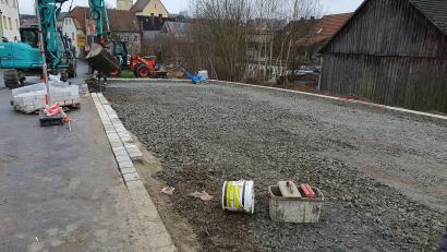 Bild: Thomas Treml/Stadt Windischeschenbach
In der Gleißenthaler Straße in Windischeschenbach entsteht ein neuer Containerstandort. Die Stadt hat den Grund gekauft und richtet ihn derzeit her.