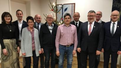 Bild: mma
Oftmalige Blutspender aus der Marktgemeinde Hahnbach werden ausgezeichnet.