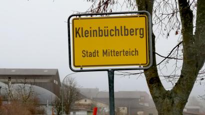 Bild: lnz
In Kleinbüchlberg soll in den kommenden Jahren eine Dorferneuerungsmaßnahme durchgeführt werden. Dazu stehen 2025 zunächst eine Ideensammlung und eine Dorfbegehung an.