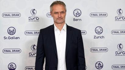 Bild: Laurent Cipriani/AP/dpa
Christian Wück kennt jetzt die deutschen EM-Gegner