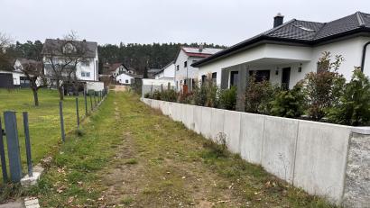 Bild: Hans Prechtl/exb
Der Karrenweg in Stulln ist künftig kein öffentlicher Weg mehr – er wird im Januar gesperrt.