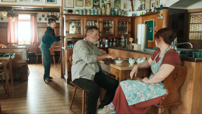 Bild: Stonewood-Film/exb
Viele Szenen für den Kinofilm wurden in der Wirtsstube des Gasthauses "Grüner Kranz" gedreht, das auch ohne Filmcrew Oberpfälzer Wirtshausgeschichte erzählt.