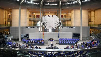 Bild: Anna Ross/dpa
Auch wenn die Regierung geplatzt ist: Der Bundestag kann bis zur Neuwahl noch Gesetze beschließen. (Archivbild)