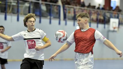 Bild: Hubert Ziegler
Im Turnier der U19-Junioren traf die JFG Obere Vils (links) auf die SG Kirchenlaibach (rechts).